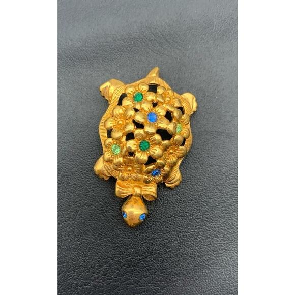 Vintage Avon Gold Tone Rhinestone Lt Green Stones Glow Under UV Turtle Brooch - Picture 4 of 7